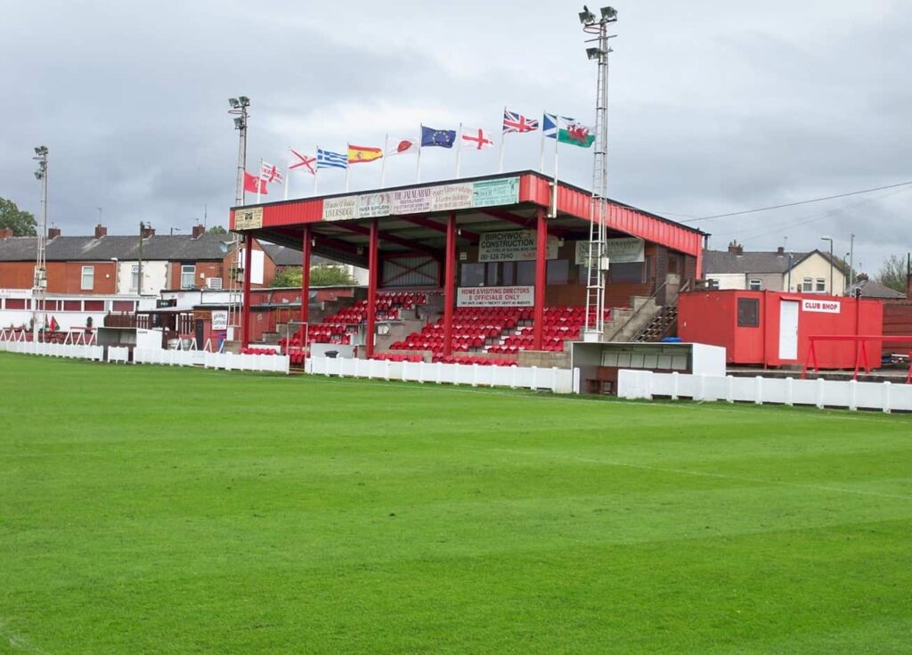 ashton united.jpg